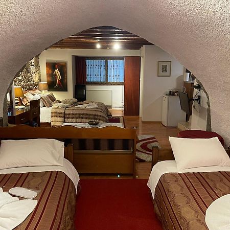 Guesthouse Стемніца Екстер'єр фото
